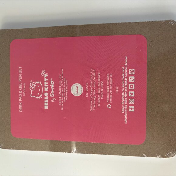 NEW Hello Kitty Desk Pad & Gel Pen - Picture 5 of 5